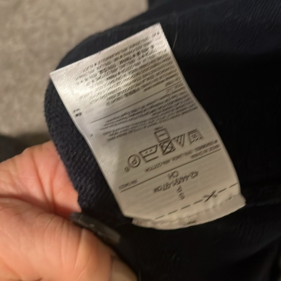 Navy blue. 100% cotton cardigan sweater. Gray detail along buttons and collar - Picture 4 of 7